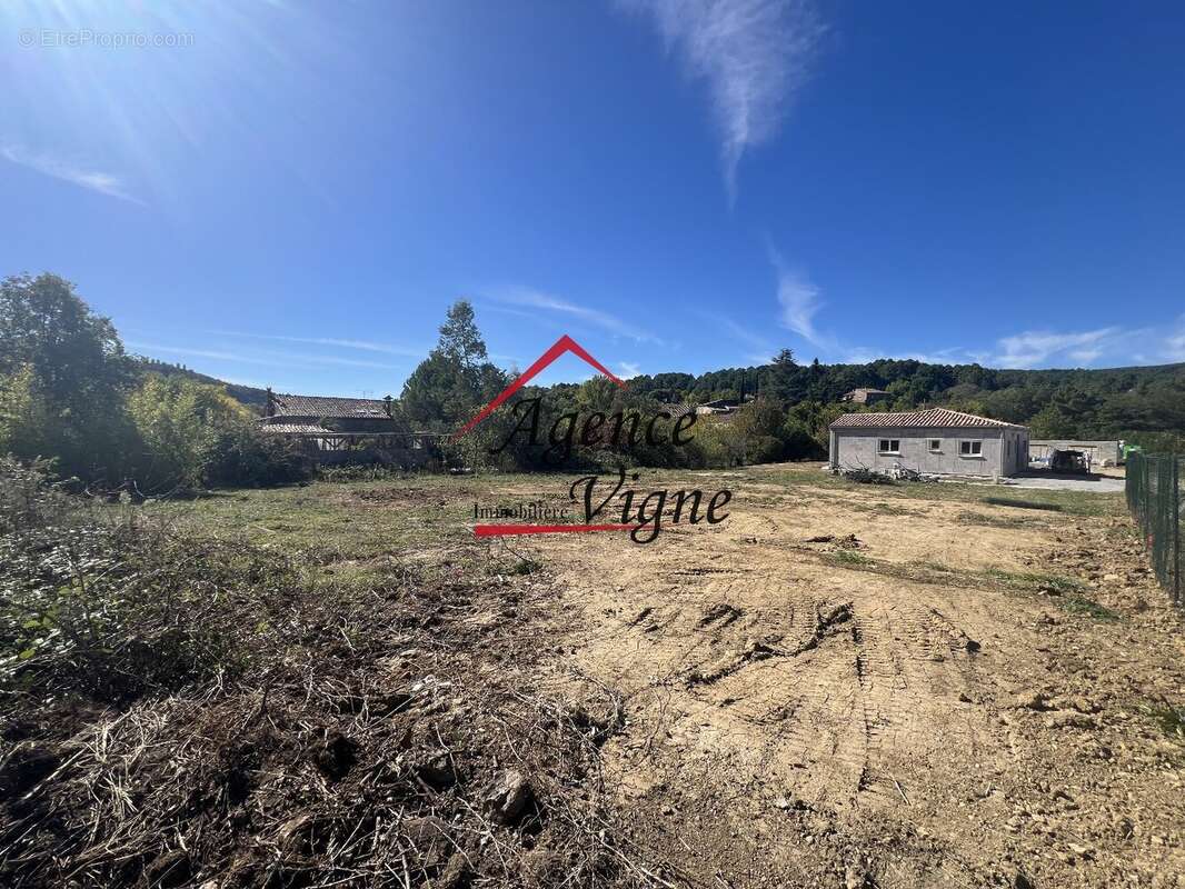 Terrain à BANNE