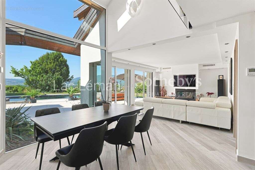 Villa Contemporaine d'Exception avec 4 Chambres en Suite - photo 6