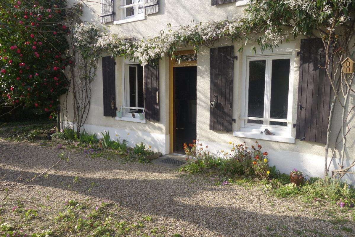 Maison à SAINT-YRIEIX-LA-PERCHE
