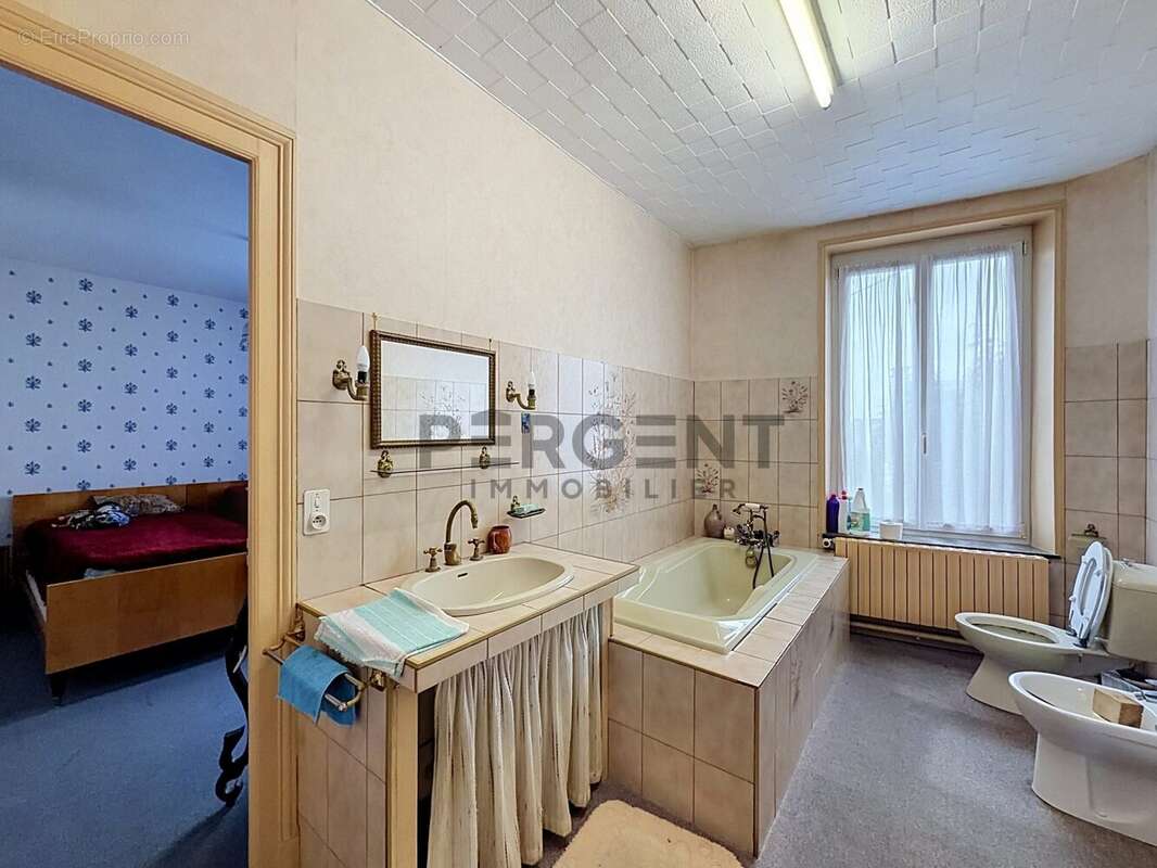 Maison 93 m² à Charleville-Mezieres  - photo 9