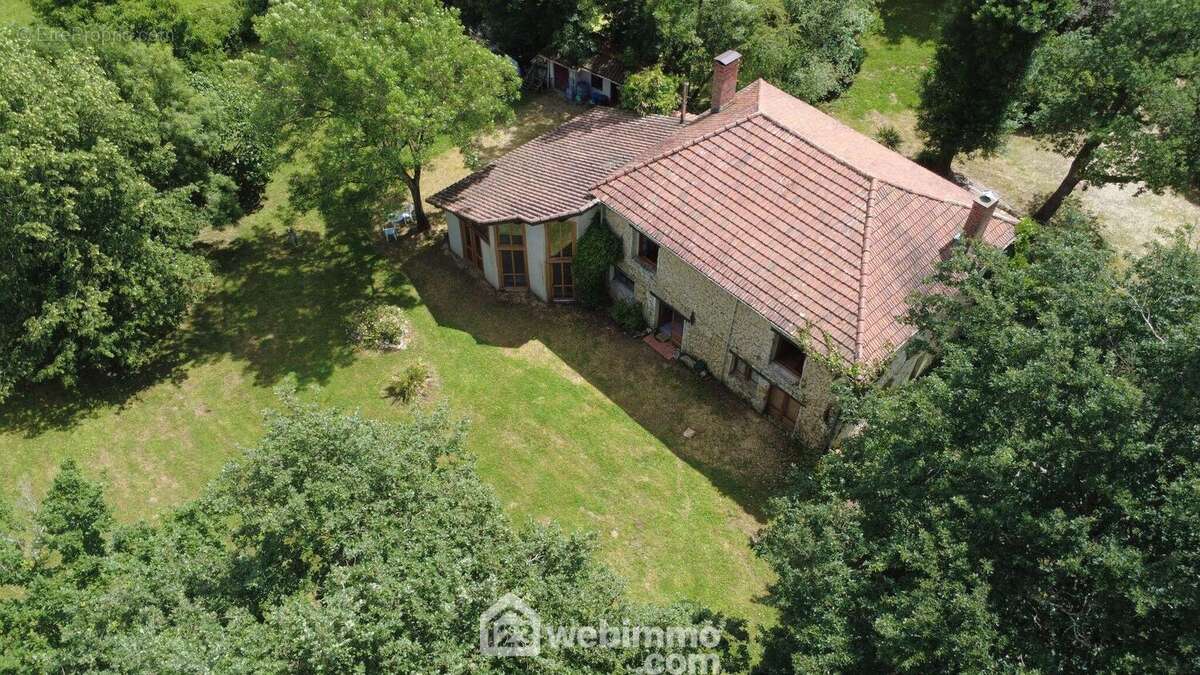 Maison à LANNEPAX