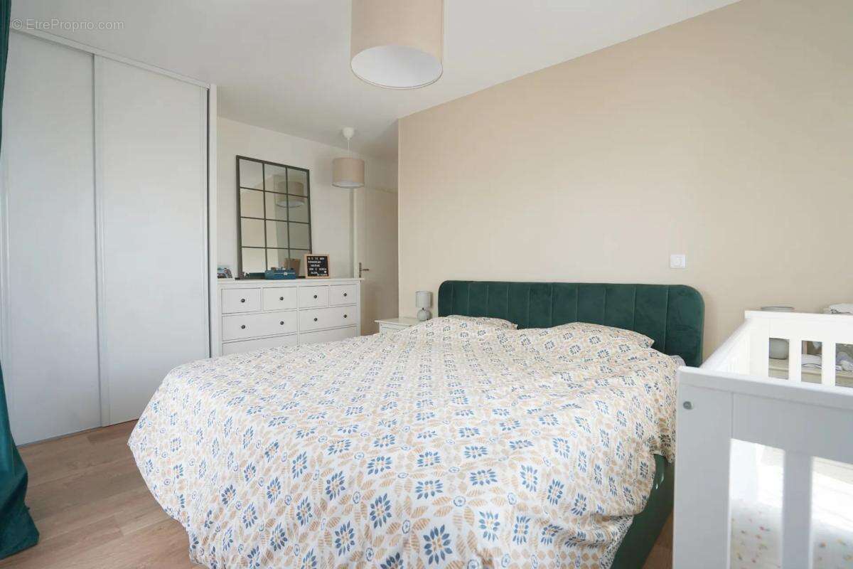 Appartement à FRESNES