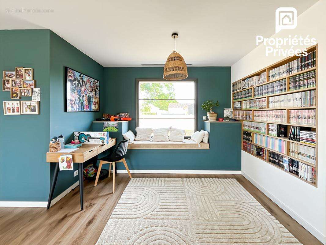 Maison contemporaine 150 m² avec piscine chauffée, garage et vaste pièce de vie de 70 m² - photo 4