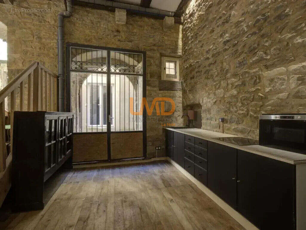 Hôtel particulier du 13ème siècle entièrement rénové - photo 12