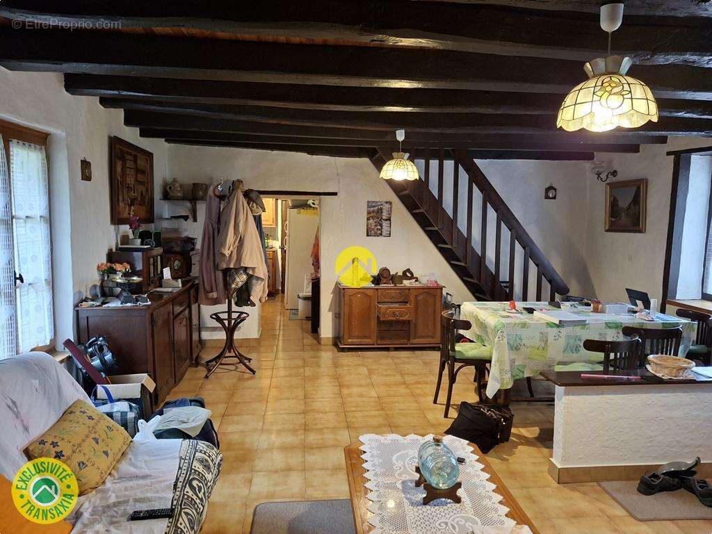 Maison à LURCY-LEVIS
