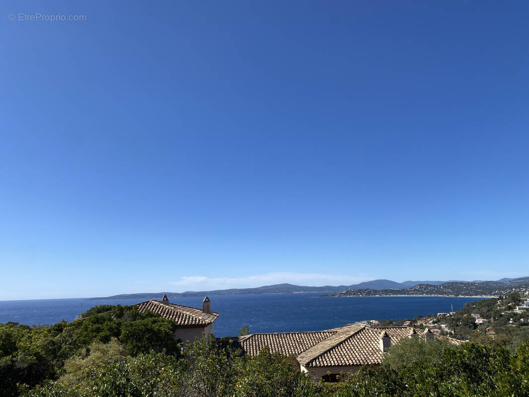 Maison à LES ISSAMBRES