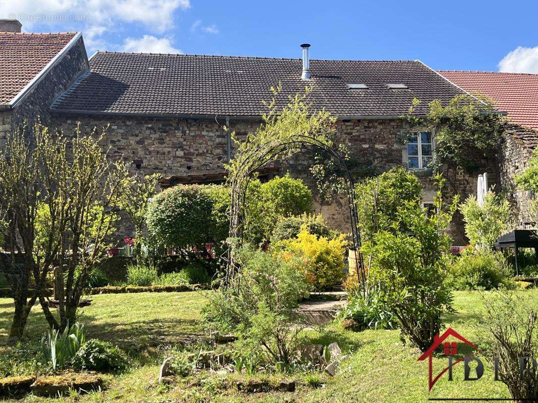 Maison à CHAUVIREY-LE-CHATEL