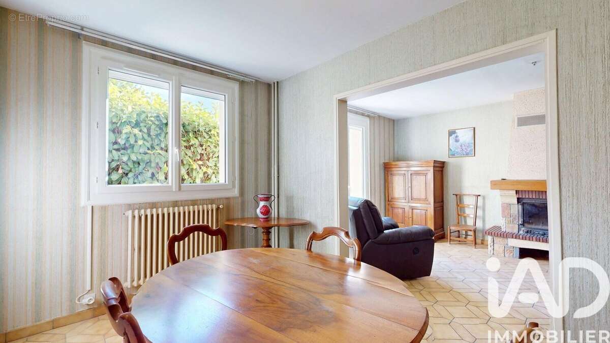 Photo 5 - Maison à PERIGNAT-LES-SARLIEVE