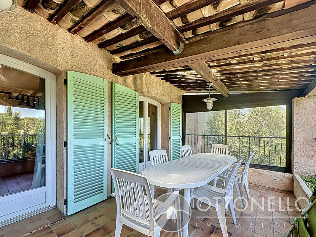 Maison à ROQUEBRUNE-SUR-ARGENS