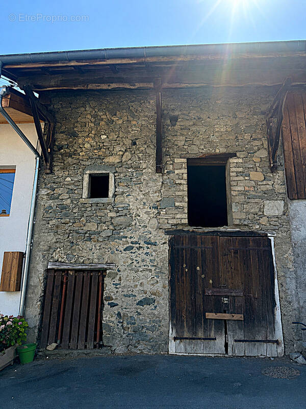 Maison à ALLINGES
