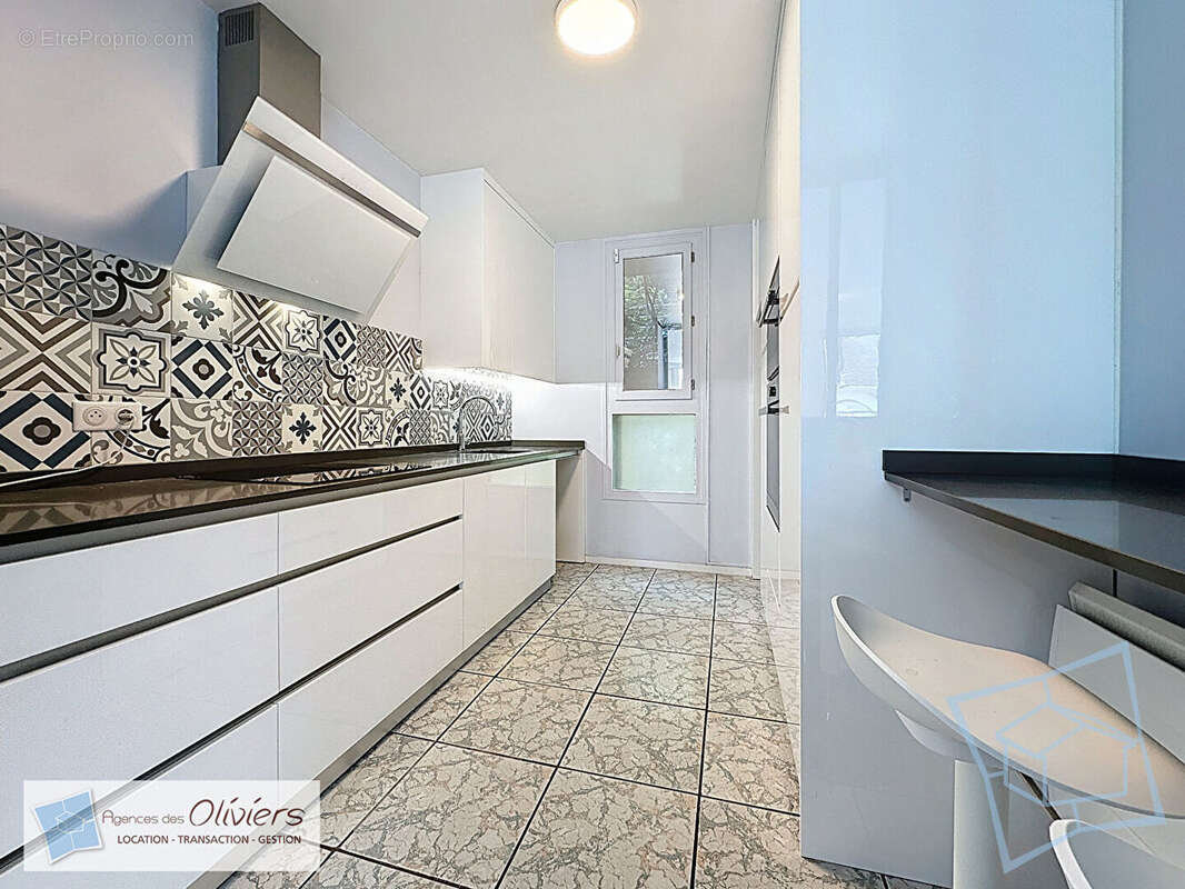 Appartement à VOISINS-LE-BRETONNEUX