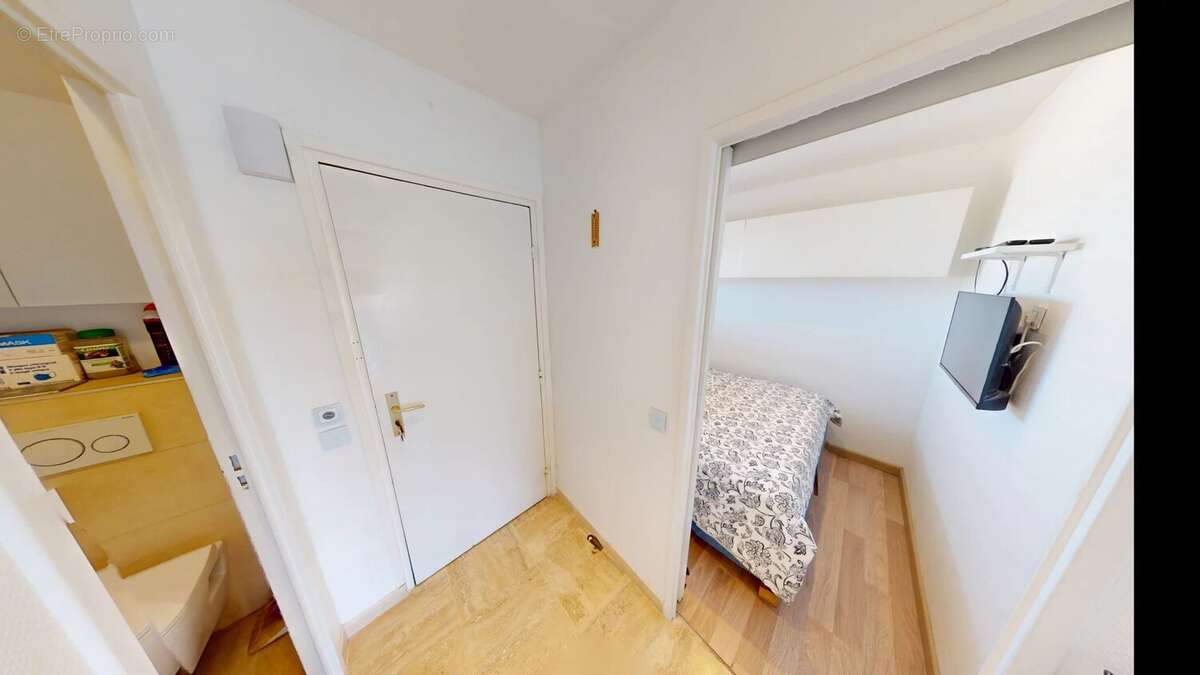 Appartement à VILLENEUVE-LOUBET