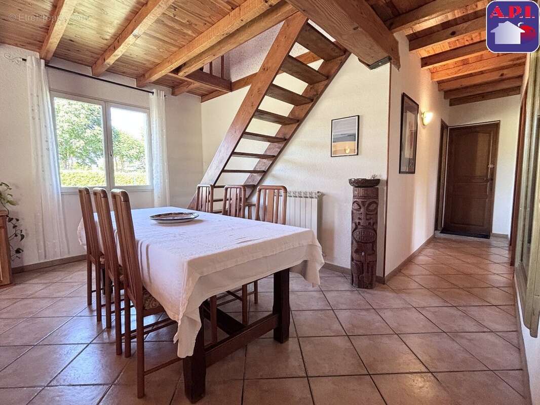 Maison 145 m² à Roquefeuil  - photo 10