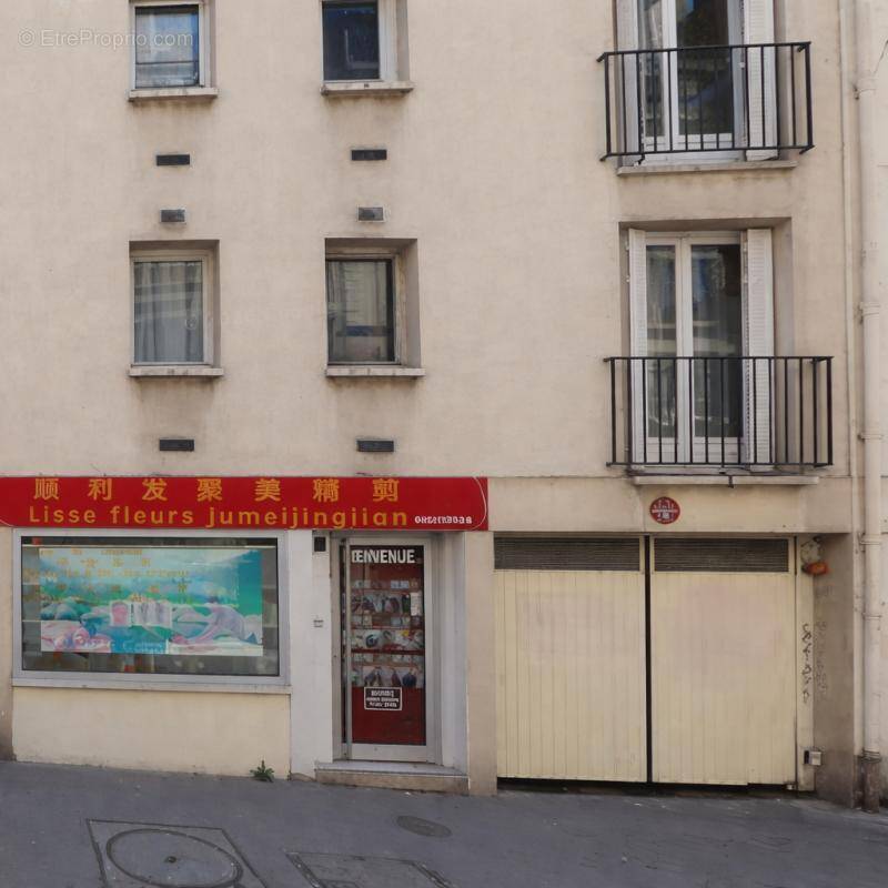 Parking à PARIS-10E