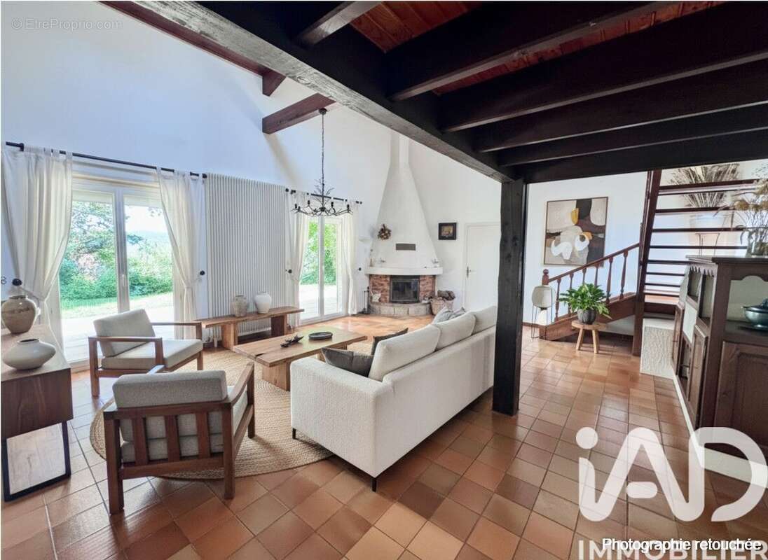 Maison 183 m² à Saint-Paul-En-Cornillon  - photo 4