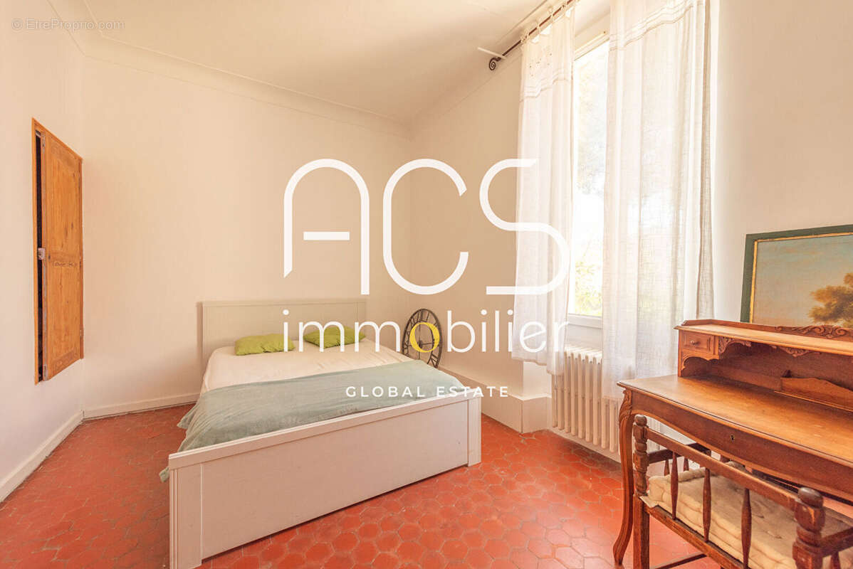 Maison à CHATEAUNEUF-LES-MARTIGUES