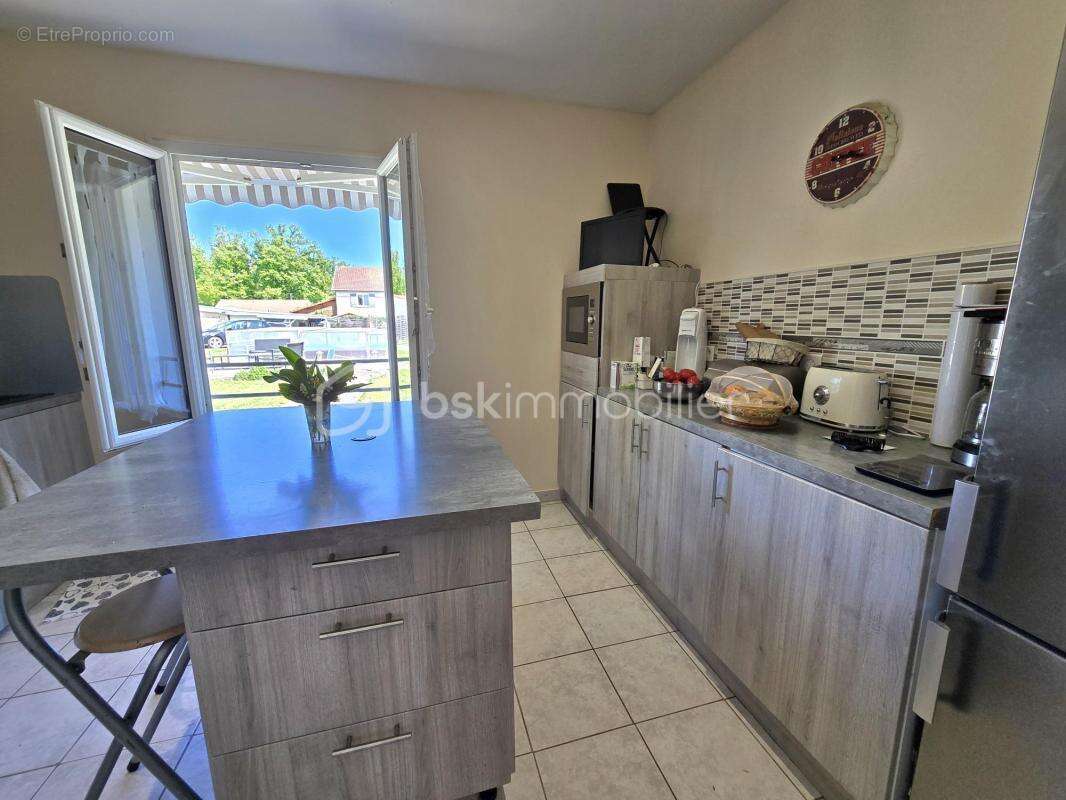 Maison de plain-pied rénovée – dépendance aménagée – Terrain 1000 m² – Randan - photo 4