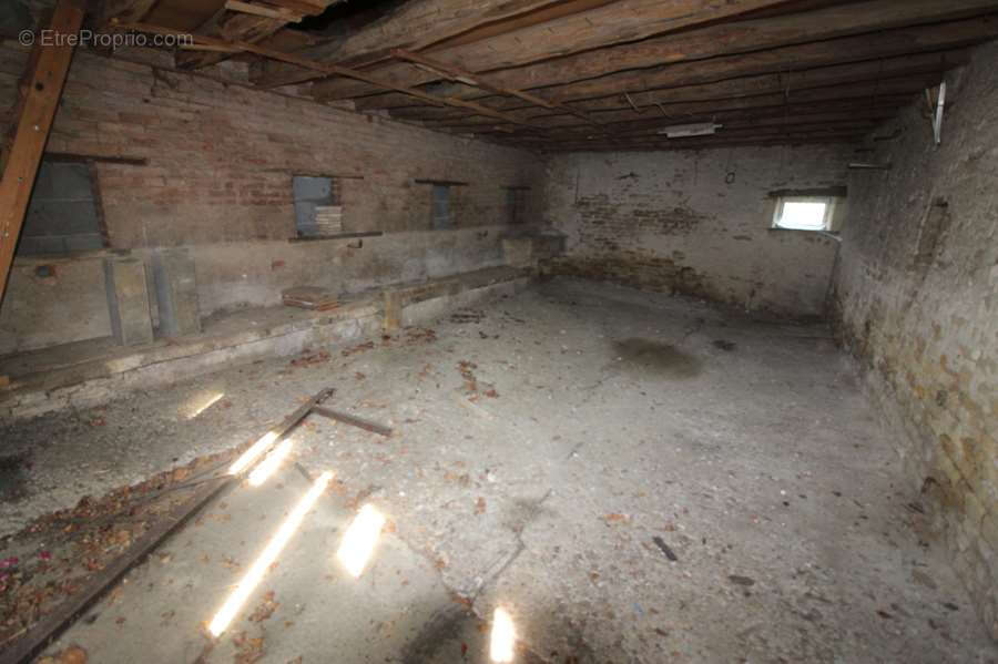 58, Exclusivité Agence à 5mns de Clamecy - Maison de Campagnie à finir de restaurer + matériaux. - photo 10