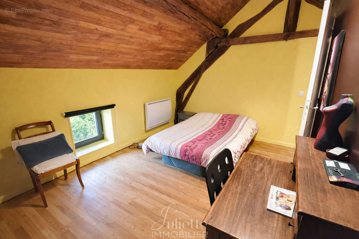 Maison à COMBRONDE