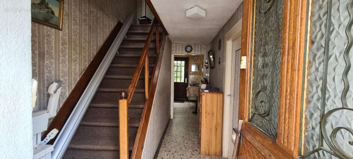 Maison à ROUGEGOUTTE