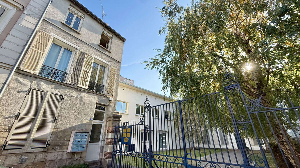 Appartement à CORBEIL-ESSONNES