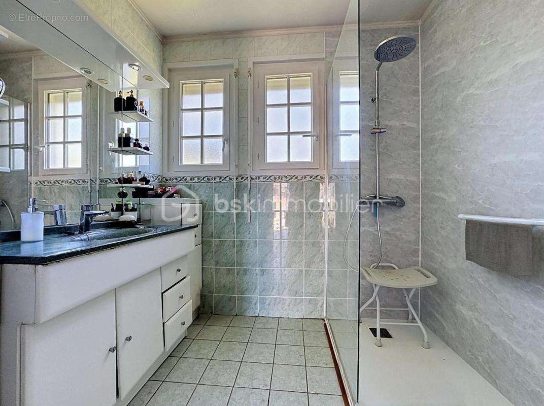 Grande maison sur sous-sol + terrain 1000m² constructible - photo 11