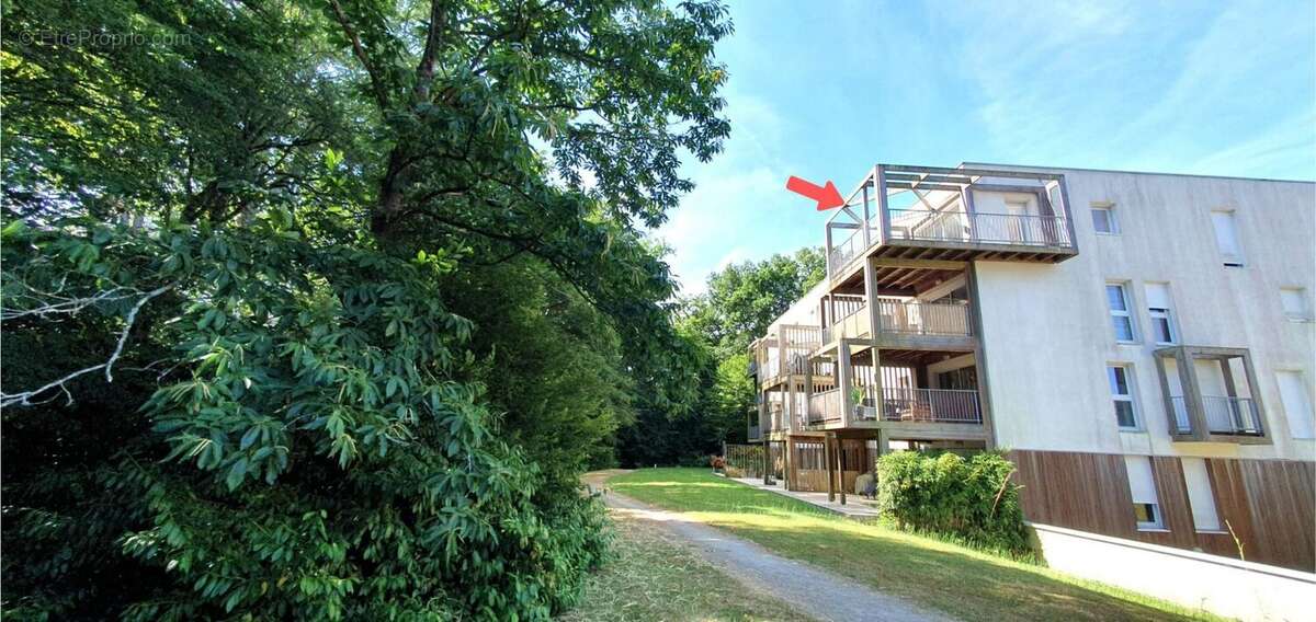 Salle de bain - Appartement à HAUTE-GOULAINE