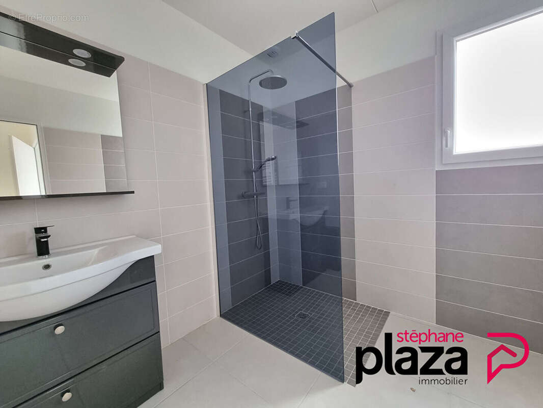 Maison à VAUX-SUR-MER