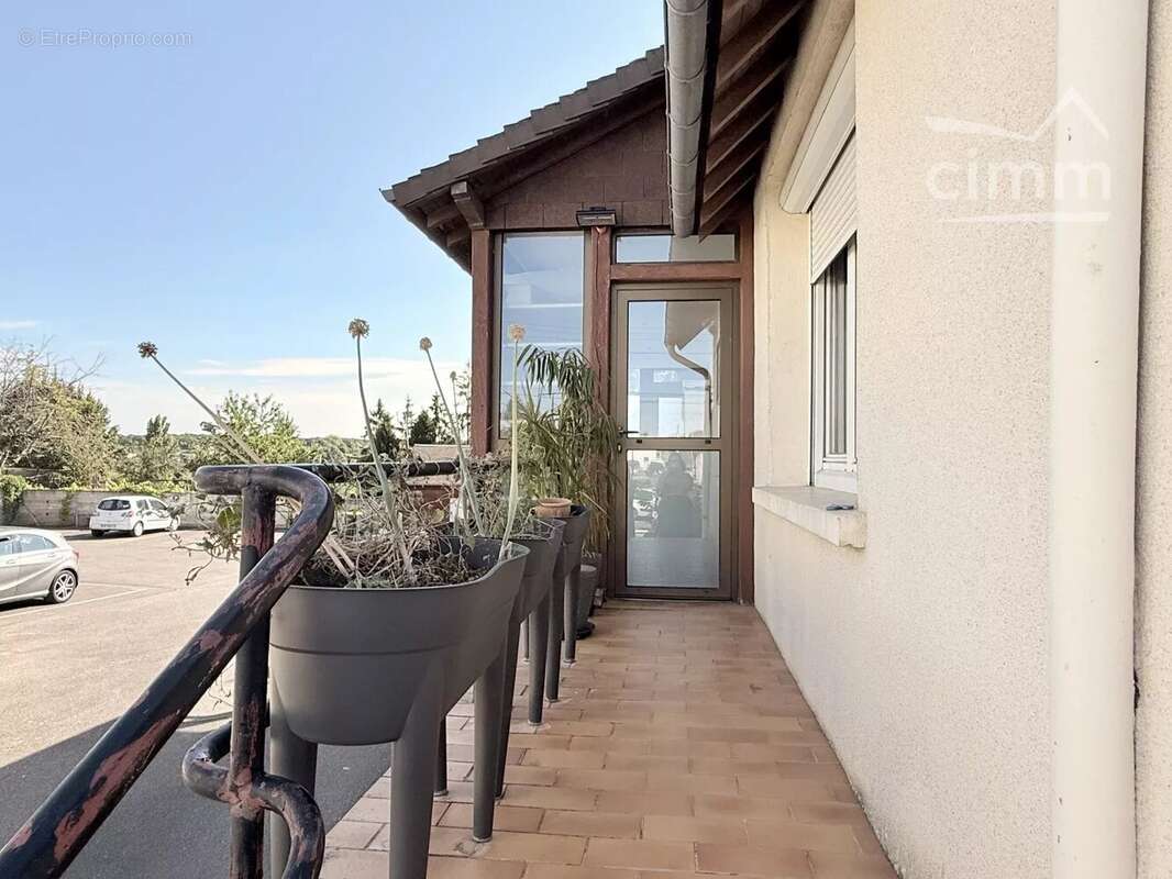 Appartement à SAINT-SULPICE-DE-POMMERAY