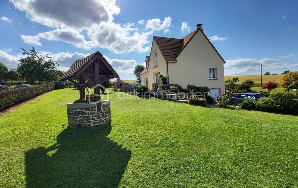 Maison à SAINT-SEVER-CALVADOS
