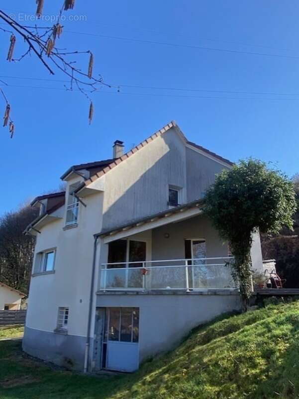 Maison à ARPAJON-SUR-CERE