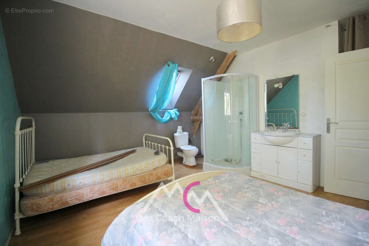 STE ANNE SUR BRIVET proche bourg, Maison d'environ 123m2 avec studio - photo 9