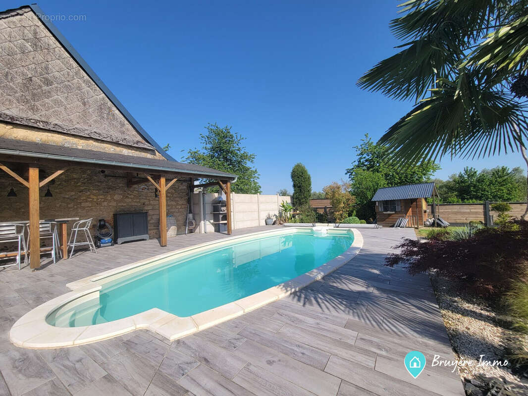 Maison 250 m² à Luzoir  - photo 9