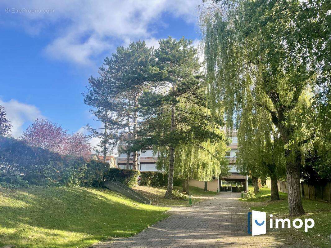 Appartement à ROSNY-SOUS-BOIS