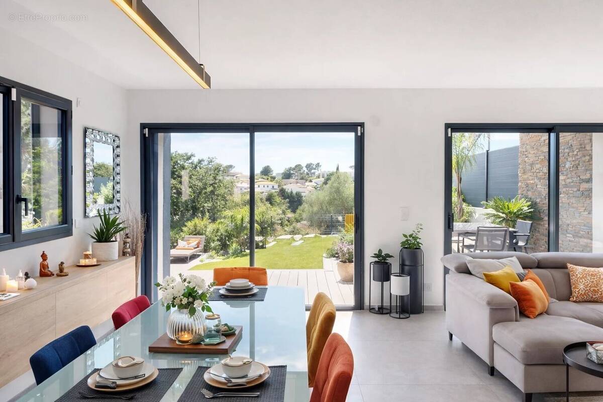 Maison à SAINT-RAPHAEL