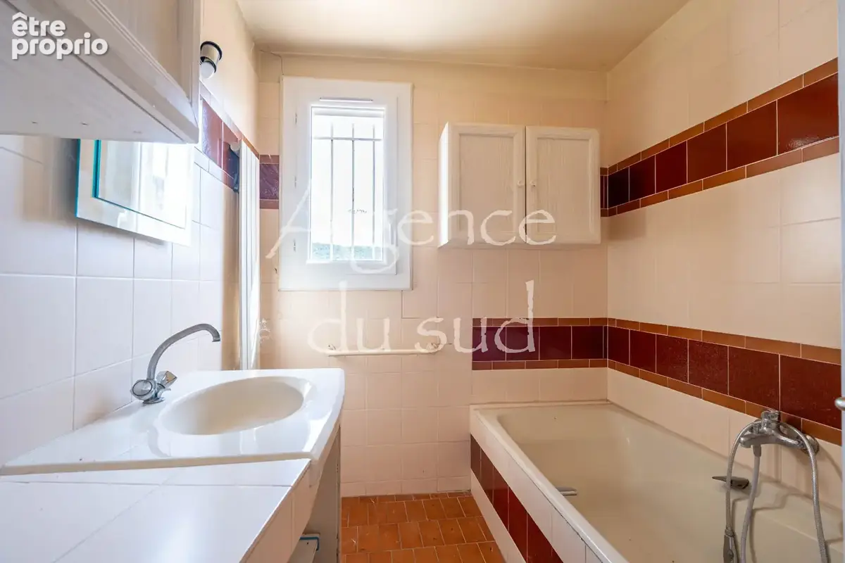 Grande maison de 270 m² sur un terrain de 3000 m² - Fort potentiel - photo 9