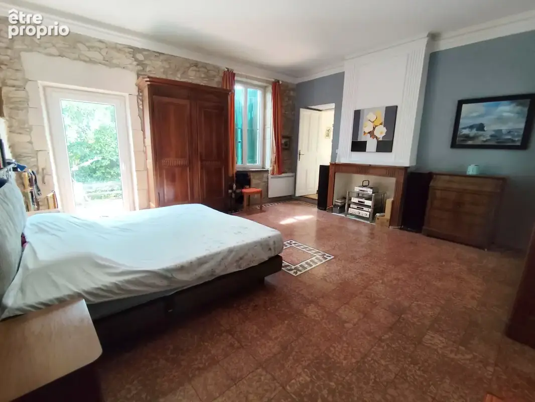 Nîmes, Secteur Cadereau / Bas Kennedy - Belle maison T6 avec jardin et dépendances - photo 6
