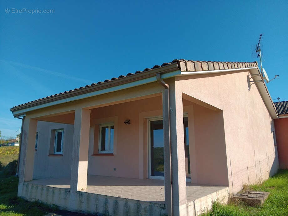 Maison à LA SALVETAT-BELMONTET