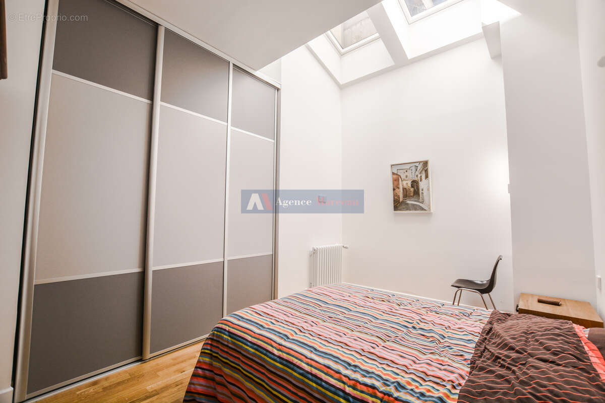 Appartement à COURBEVOIE