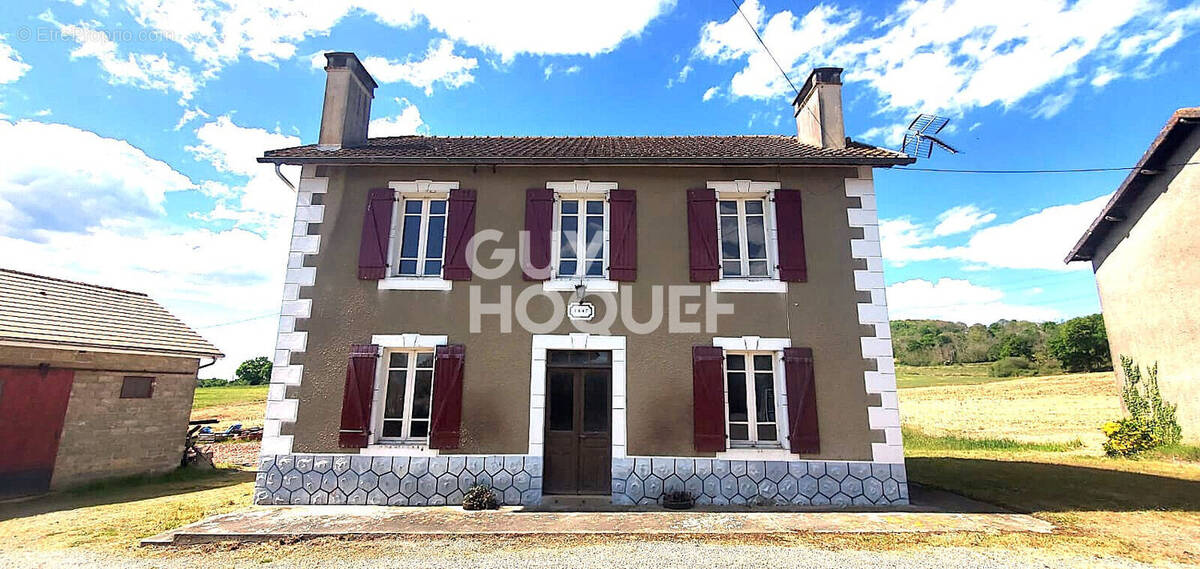 Maison à SERRES-SAINTE-MARIE