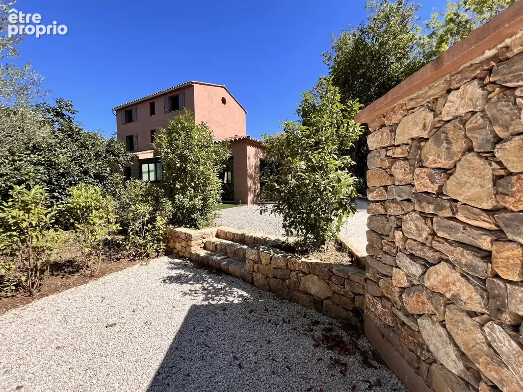 Superbe maison NEUVE de 170m2 -  5 chambres -  Ravissant jardin avec PISCINE - FRAIS NOTAIRES REDUITS. - photo 4
