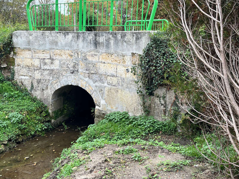 Maison à LES ARTIGUES-DE-LUSSAC