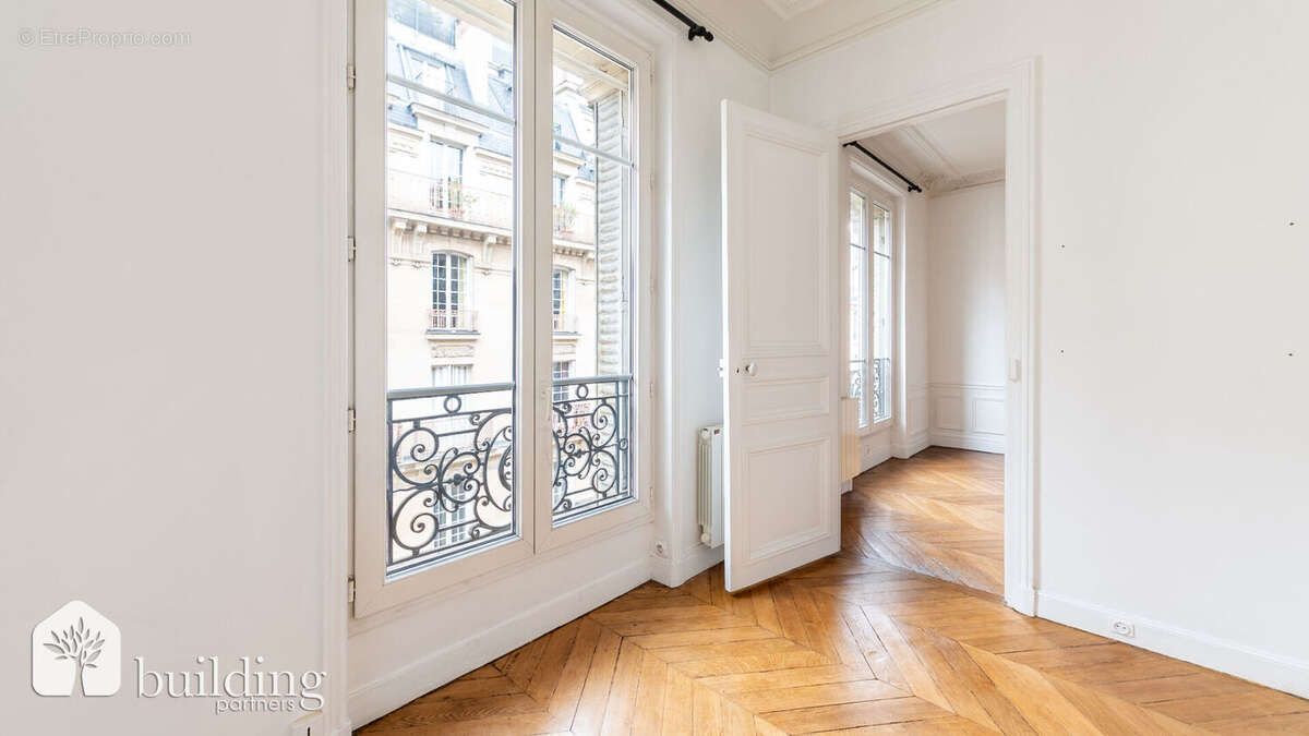 Appartement à PARIS-17E