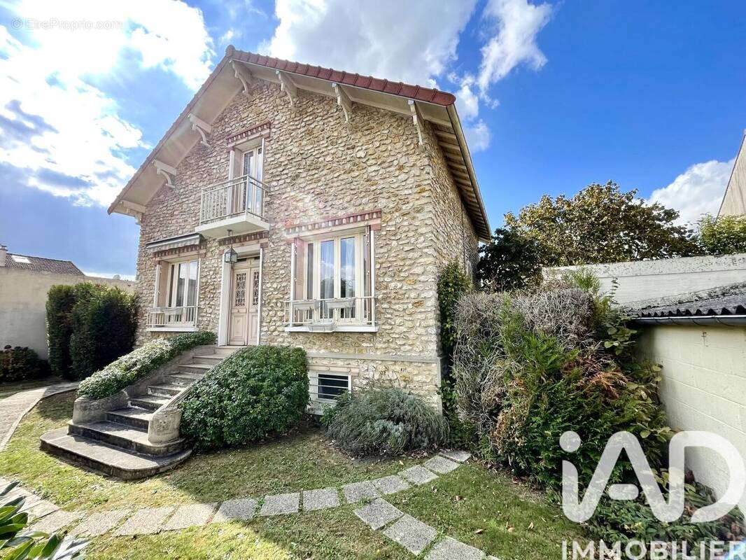 Photo 1 - Maison à MOISSY-CRAMAYEL