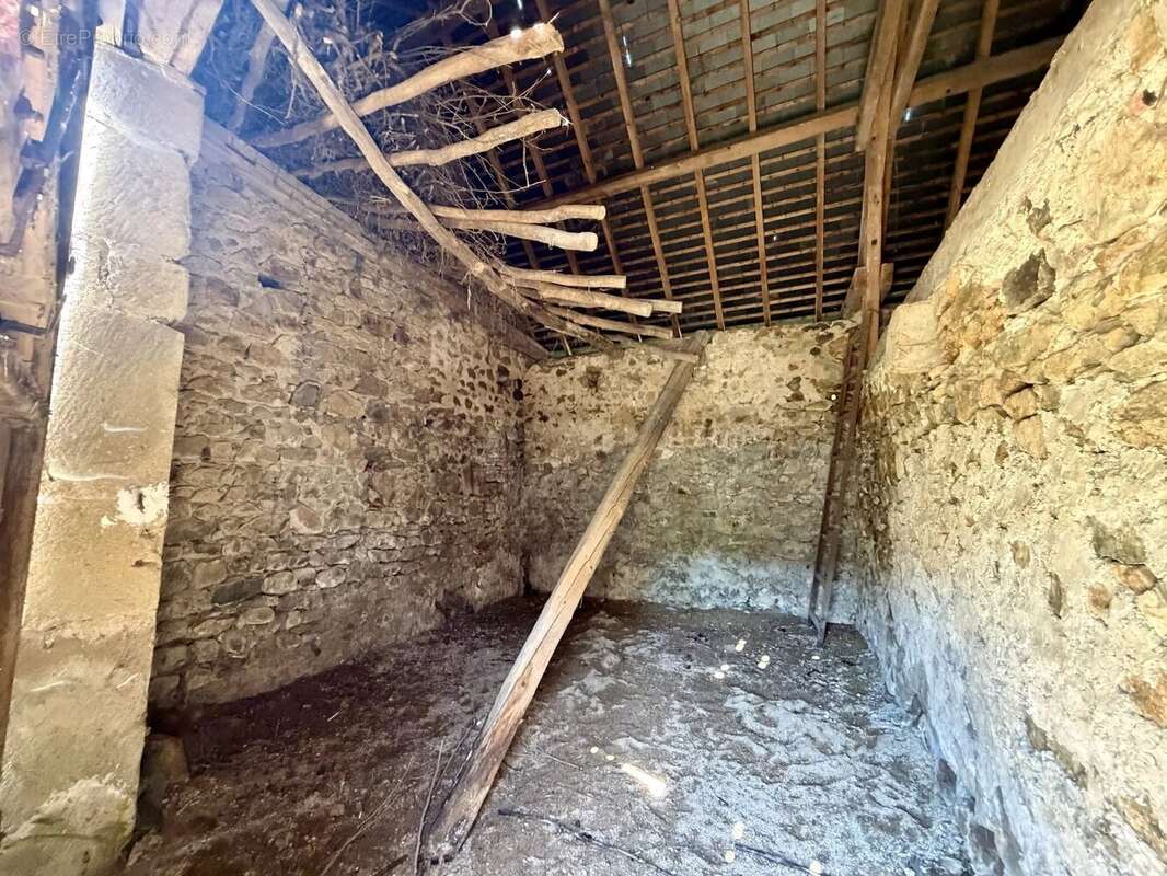 Maison authentique avec un grand terrain à vendre près d'Anost, Morvan - photo 20