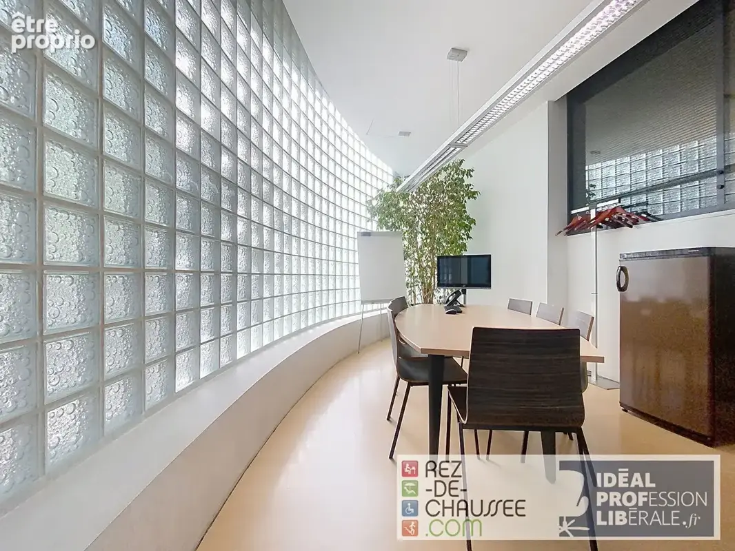 Pont de suresnes - 290 m²  - bureaux / showroom - architecture contemporaine. - photo 5