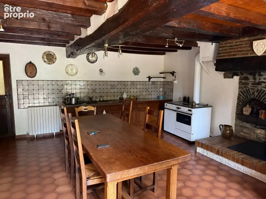 Maison 154 m² à Saint-Denis-De-Jouhet  - photo 2