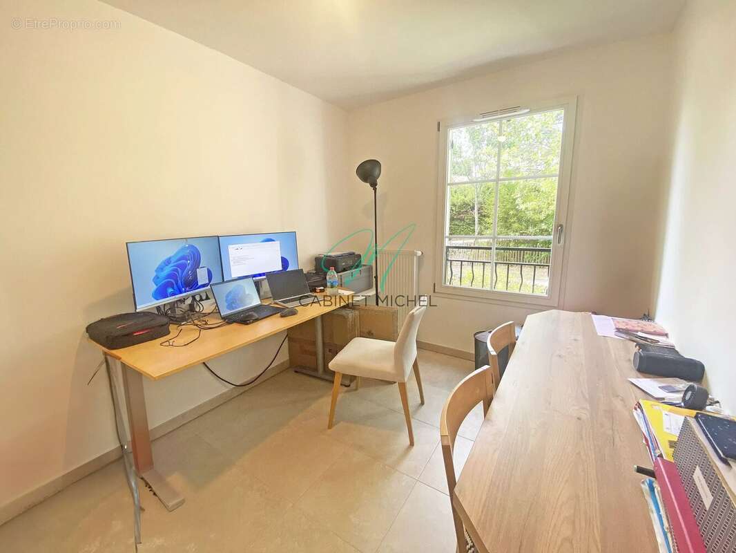 Appartement à ROQUEFORT-LES-PINS