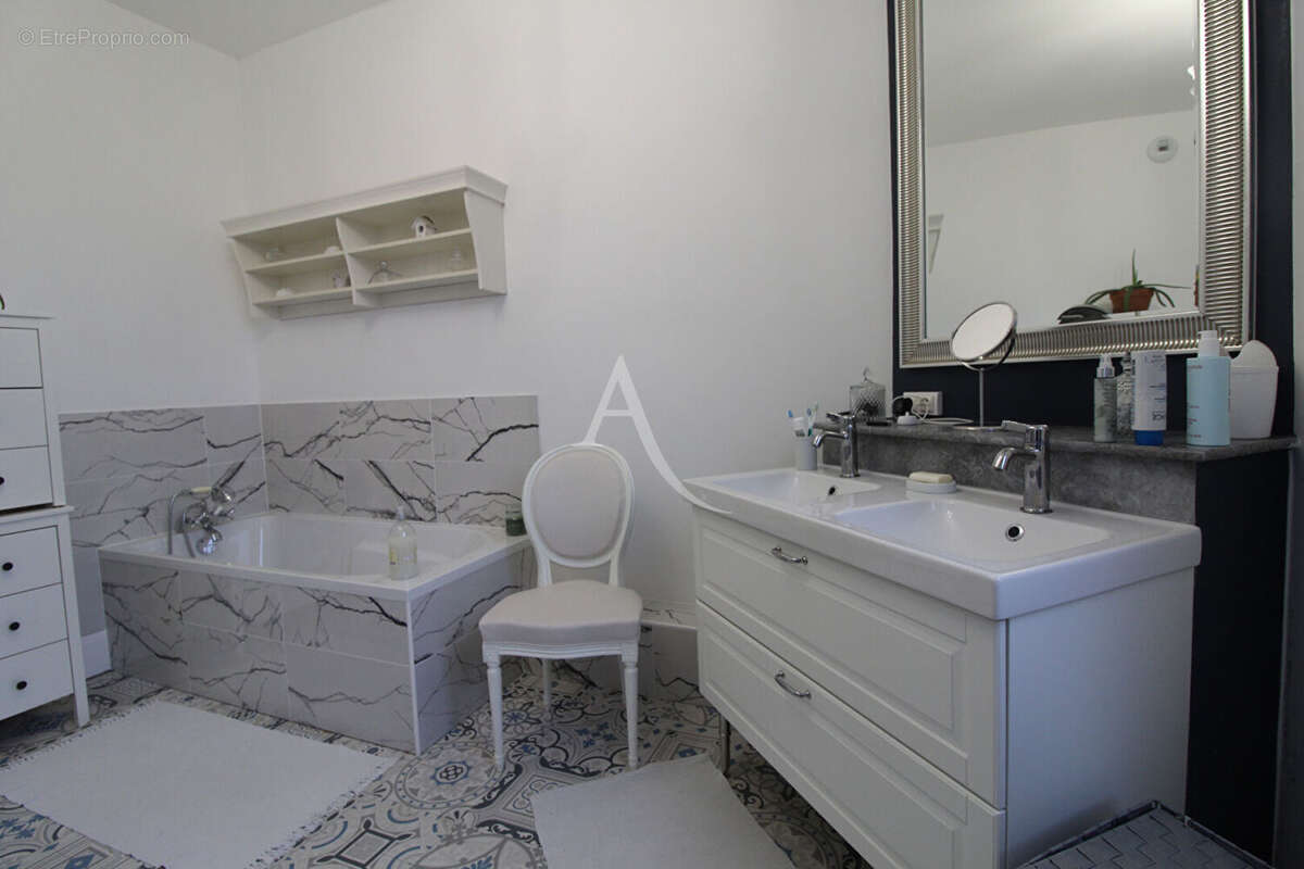 Maison à MONTRICHARD