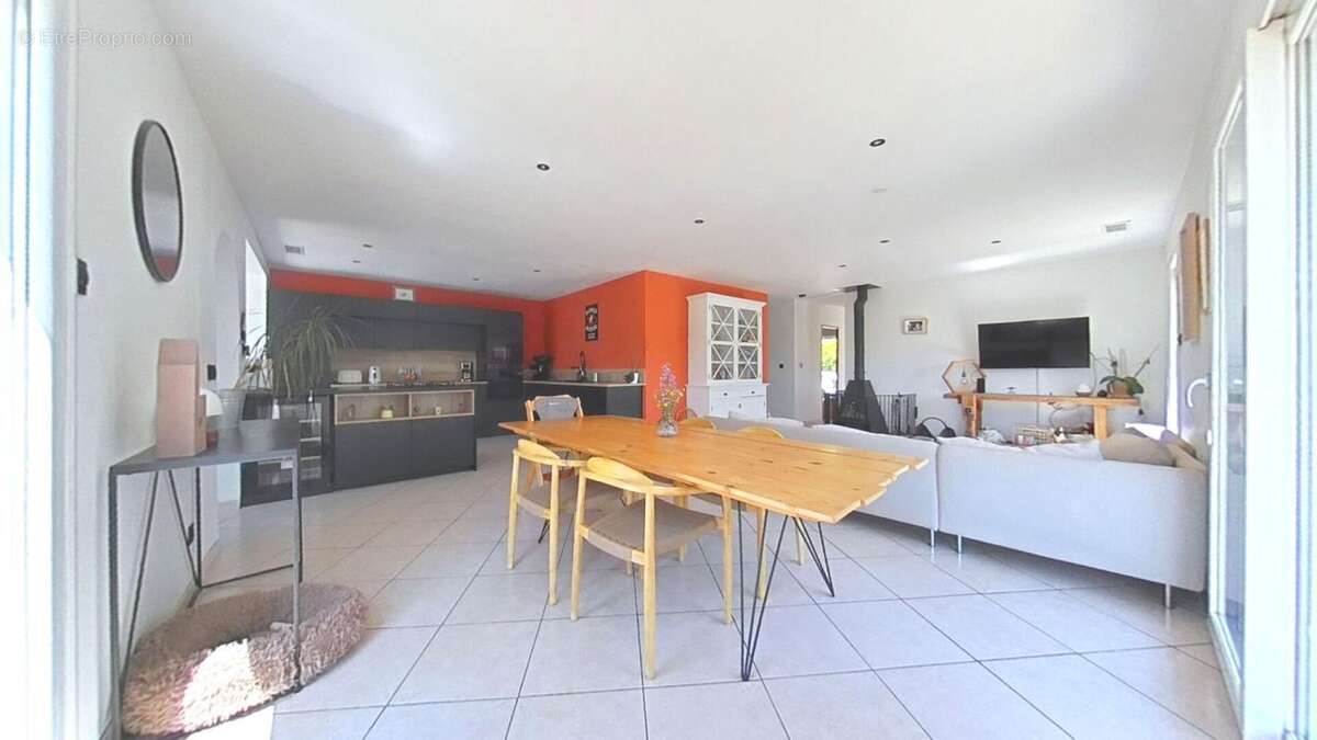 Maison Moussan 4 pièce(s) 106 m2 - photo 3